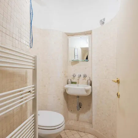 Apartment Beatrix In Trastevere By Nosdom *