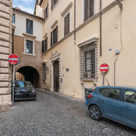 Apartment Beatrix In Trastevere By Nosdom